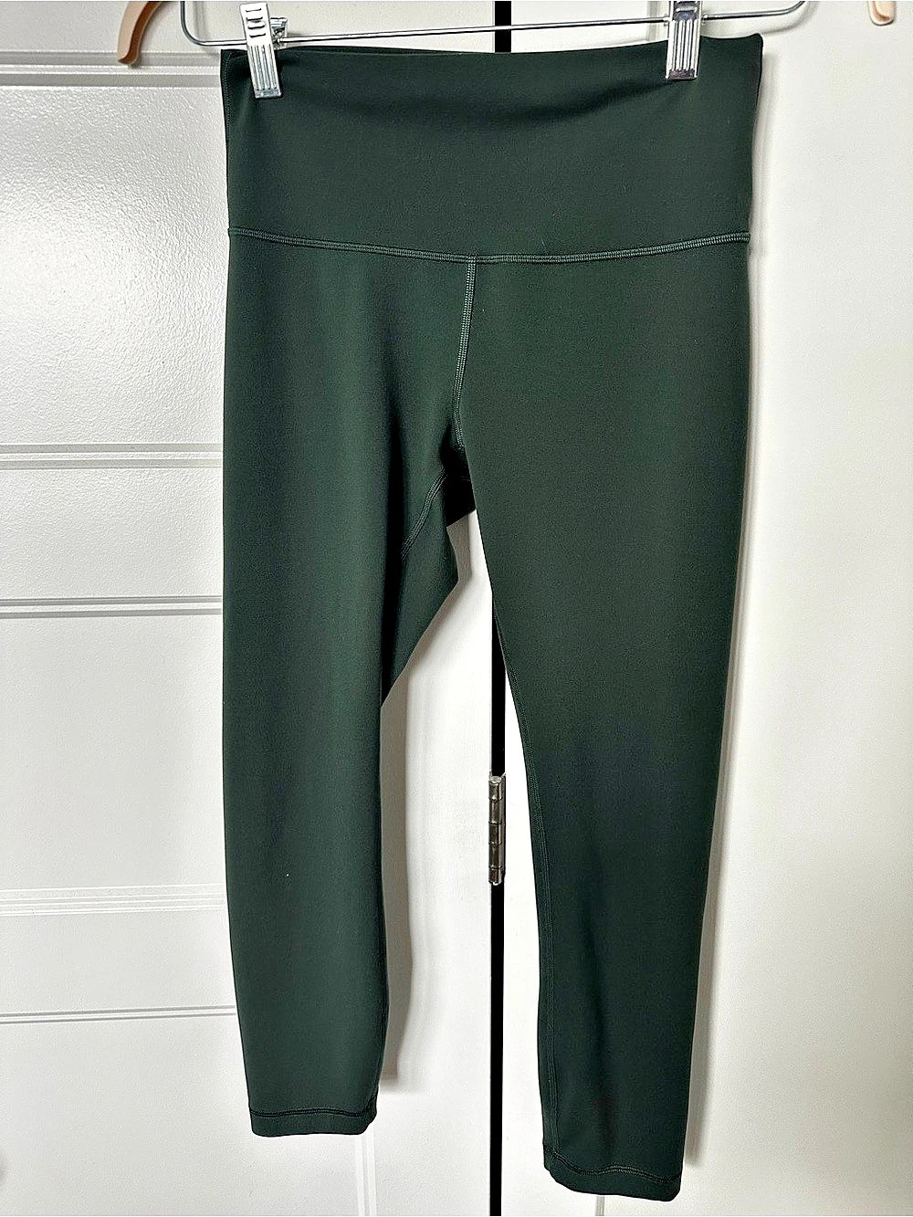 lululemon Wunder train high rise crop Leggings Legacy Green Size 8 - 23”